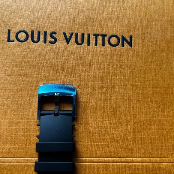 LOUIS VUITTON Tambour Horizon Smart Watch
